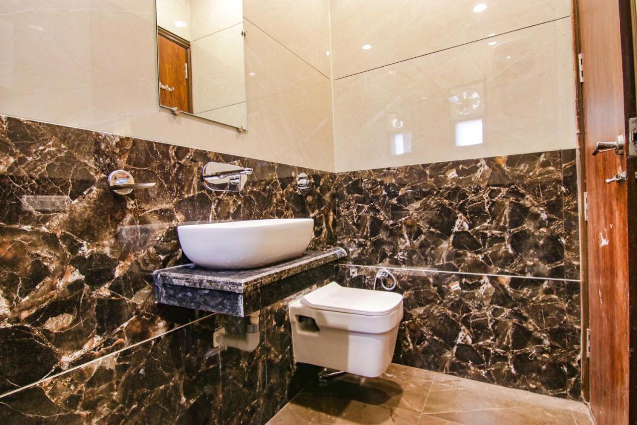 Fabhotel Aryan Grand Amritsar Exterior photo